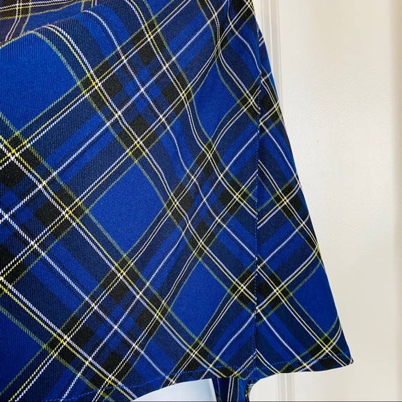 Vintage Beautiful Handmade Blue Tartan Cape Shawl - Picture 6 of 10